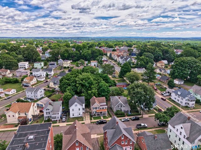 32 Greenwood Street, New Britain, CT 06051