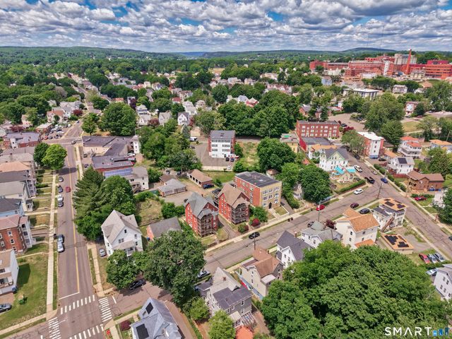 32 Greenwood Street, New Britain, CT 06051
