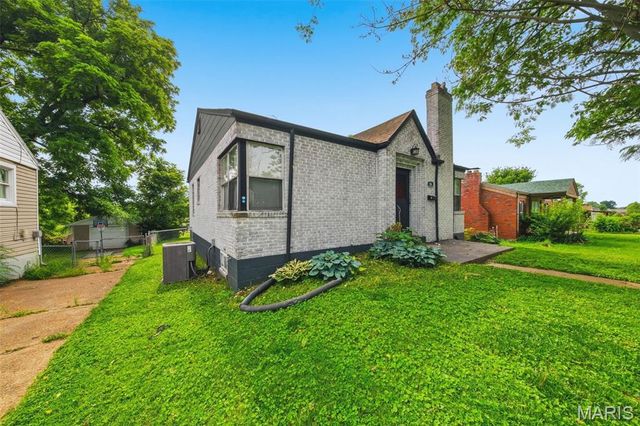 316 Coppinger Drive, Ferguson, MO 63135