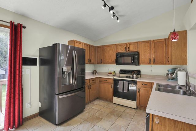 1338 Bluffton Court, Columbus, OH 43228