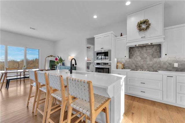 39 Grier Drive, Bella Vista, AR 72715