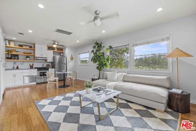 4650 Canoga Avenue, Woodland Hills (los Angeles), CA 91364