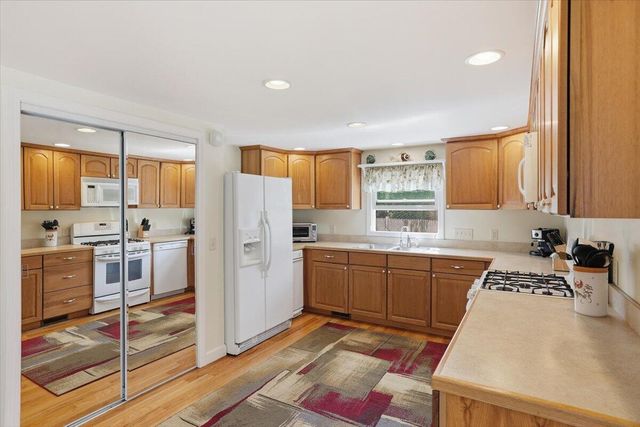 31 ICE HOUSE Road, South Yarmouth, MA 02664