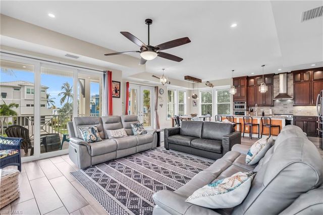 830 San Carlos DR, Fort Myers Beach, FL 33931