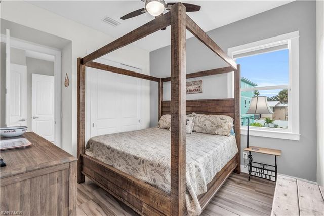 830 San Carlos DR, Fort Myers Beach, FL 33931