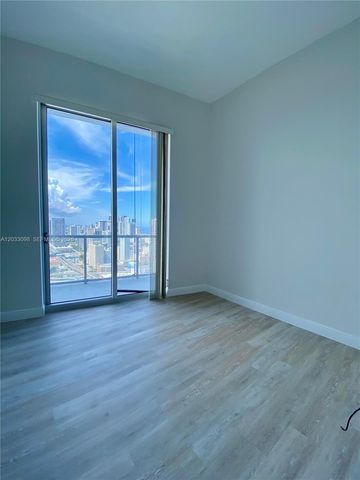 185 SW 7th St 4311, Miami, FL 33130
