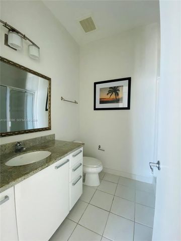185 SW 7th St 4311, Miami, FL 33130