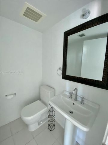 185 SW 7th St 4311, Miami, FL 33130
