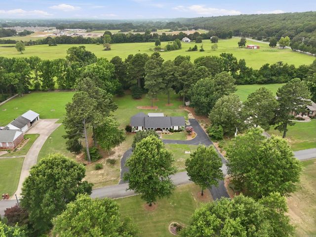 2341 Hermes, Conway, AR 72032