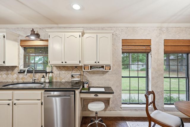 2341 Hermes, Conway, AR 72032