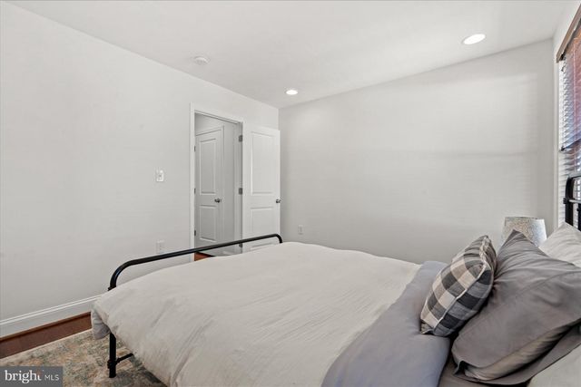 5342 AMES ST NE, Washington, DC 20019