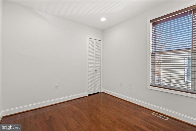 5342 AMES ST NE, Washington, DC 20019