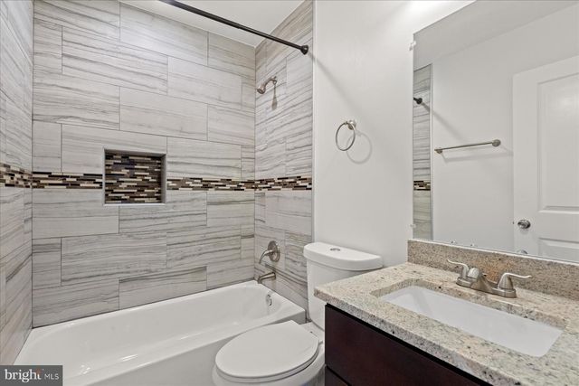 5342 AMES ST NE, Washington, DC 20019