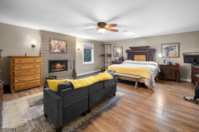 53 Pequot Rd, Ringwood Boro, NJ 07456