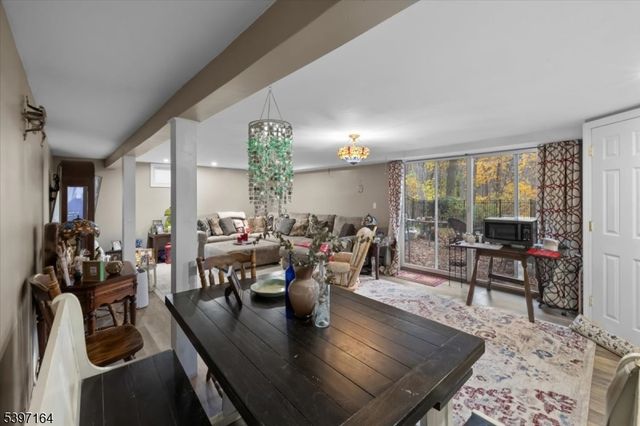 53 Pequot Rd, Ringwood Boro, NJ 07456