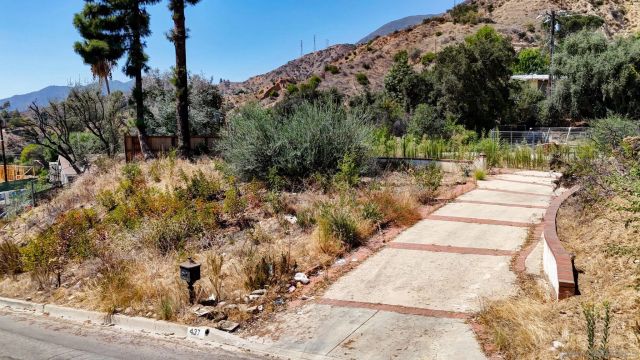 437 Devonwood 3, Altadena, CA 91001