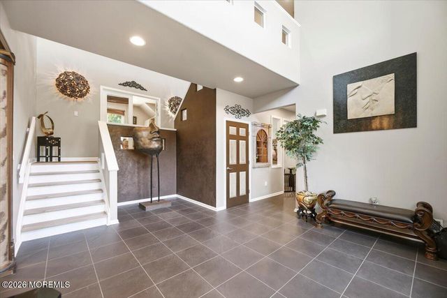 9 Landmark Lane, Marlboro, NJ 07746