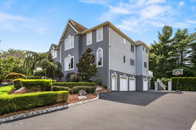 9 Landmark Lane, Marlboro, NJ 07746