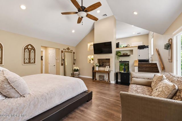 9 Landmark Lane, Marlboro, NJ 07746