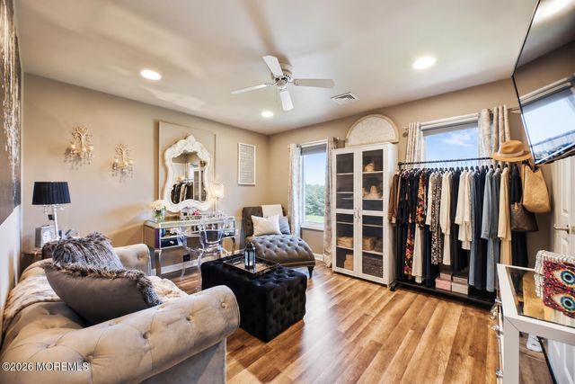 9 Landmark Lane, Marlboro, NJ 07746