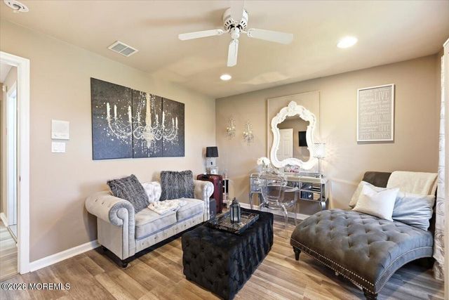9 Landmark Lane, Marlboro, NJ 07746