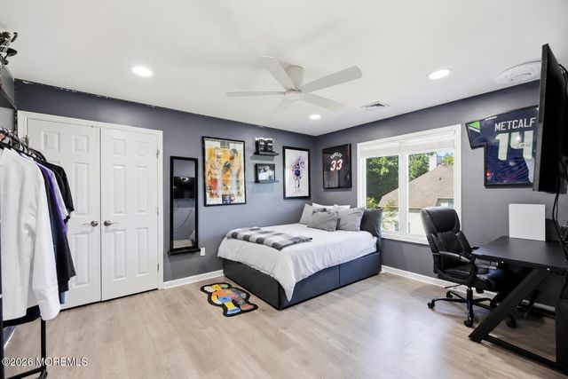 9 Landmark Lane, Marlboro, NJ 07746