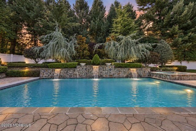 9 Landmark Lane, Marlboro, NJ 07746