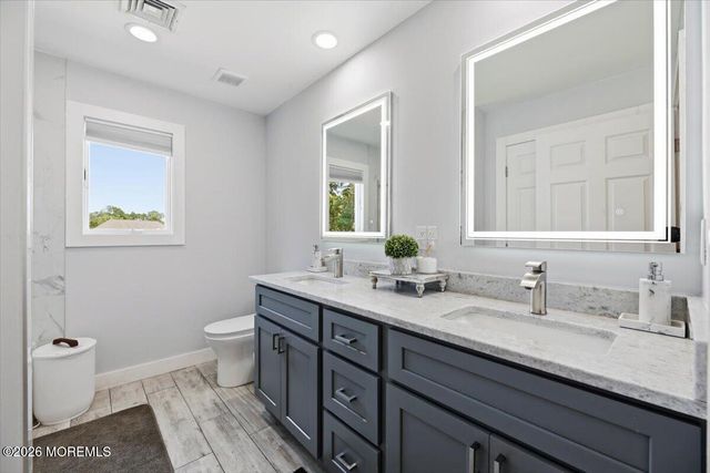 9 Landmark Lane, Marlboro, NJ 07746