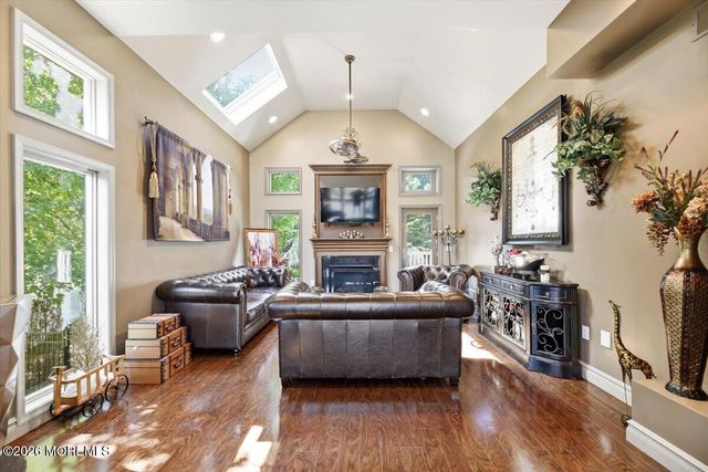 9 Landmark Lane, Marlboro, NJ 07746