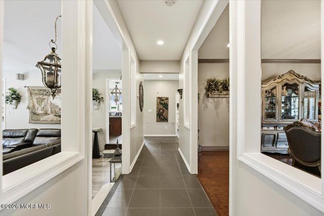 9 Landmark Lane, Marlboro, NJ 07746