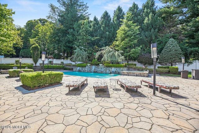 9 Landmark Lane, Marlboro, NJ 07746