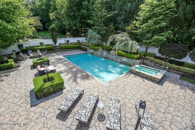 9 Landmark Lane, Marlboro, NJ 07746