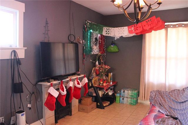 2600 Euclid Avenue, Kansas City, MO 64127