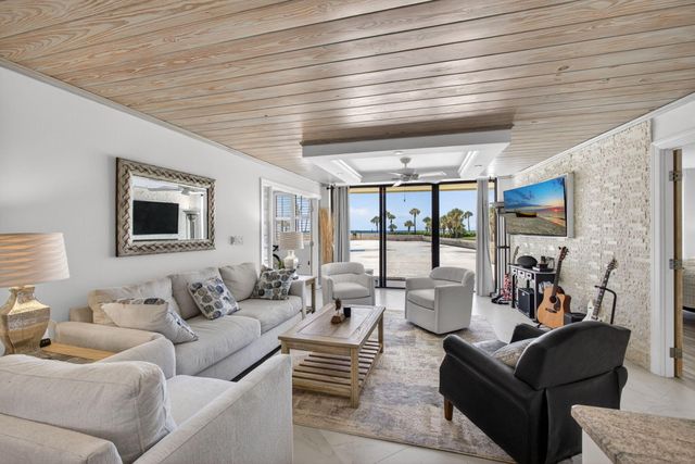 400 Ocean Trail Way 109, Jupiter, FL 33477