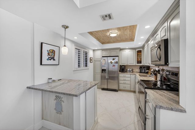 400 Ocean Trail Way 109, Jupiter, FL 33477