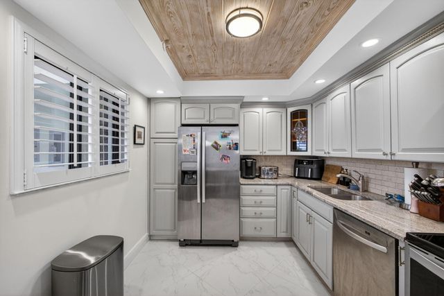 400 Ocean Trail Way 109, Jupiter, FL 33477