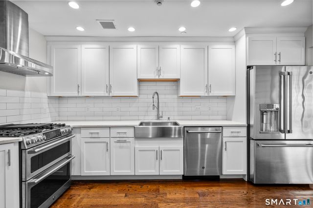 95 Harbour Close 95, New Haven, CT 06519