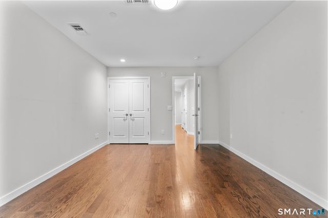 95 Harbour Close 95, New Haven, CT 06519