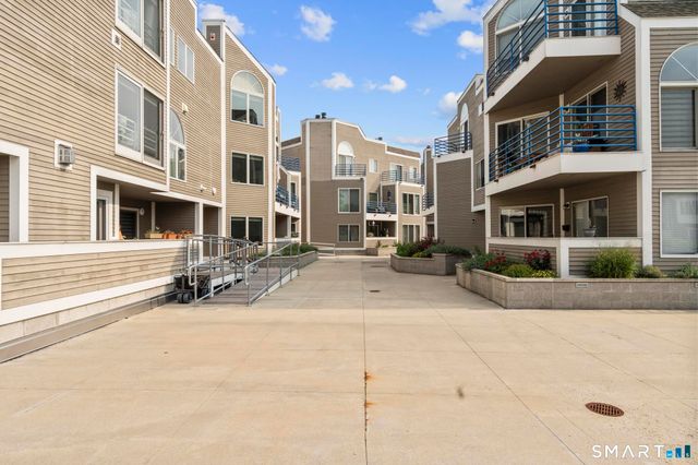 95 Harbour Close 95, New Haven, CT 06519