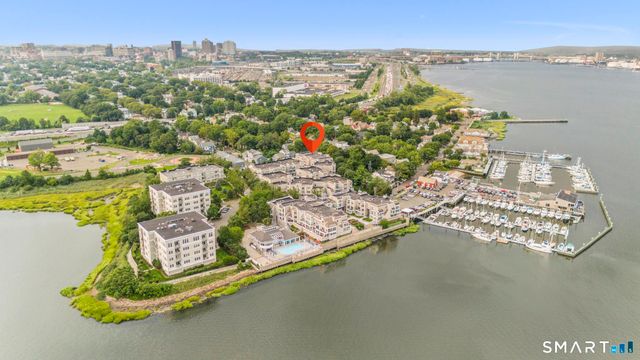 95 Harbour Close 95, New Haven, CT 06519