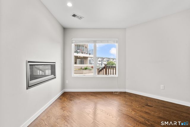 95 Harbour Close 95, New Haven, CT 06519