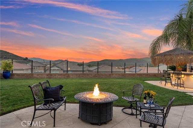 8940 Gentle Wind Drive, Corona, CA 92883