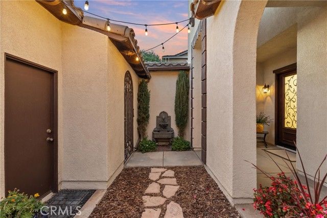 8940 Gentle Wind Drive, Corona, CA 92883