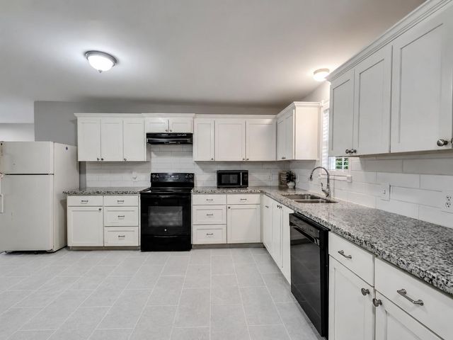 12313 23rd Street, Santa Fe, TX 77510