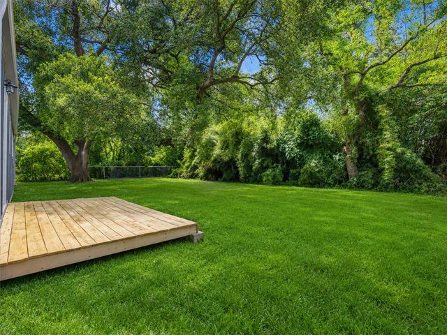 12313 23rd Street, Santa Fe, TX 77510