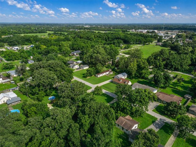12313 23rd Street, Santa Fe, TX 77510