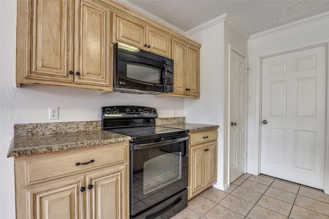 14 Enchanted Court, Mansfield, TX 76063