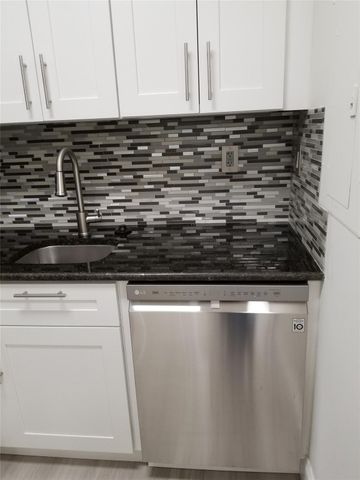 4217 SW 61st Avenue, Davie, FL 33314