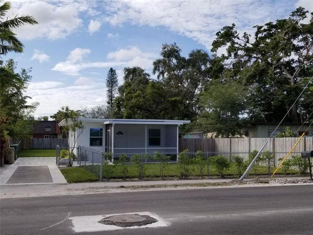 4217 SW 61st Avenue, Davie, FL 33314