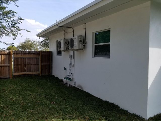 4217 SW 61st Avenue, Davie, FL 33314